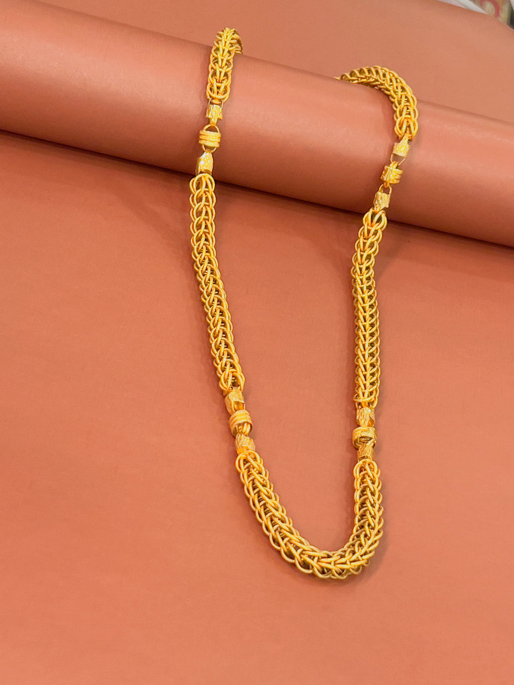 Golden Chain - GCH02