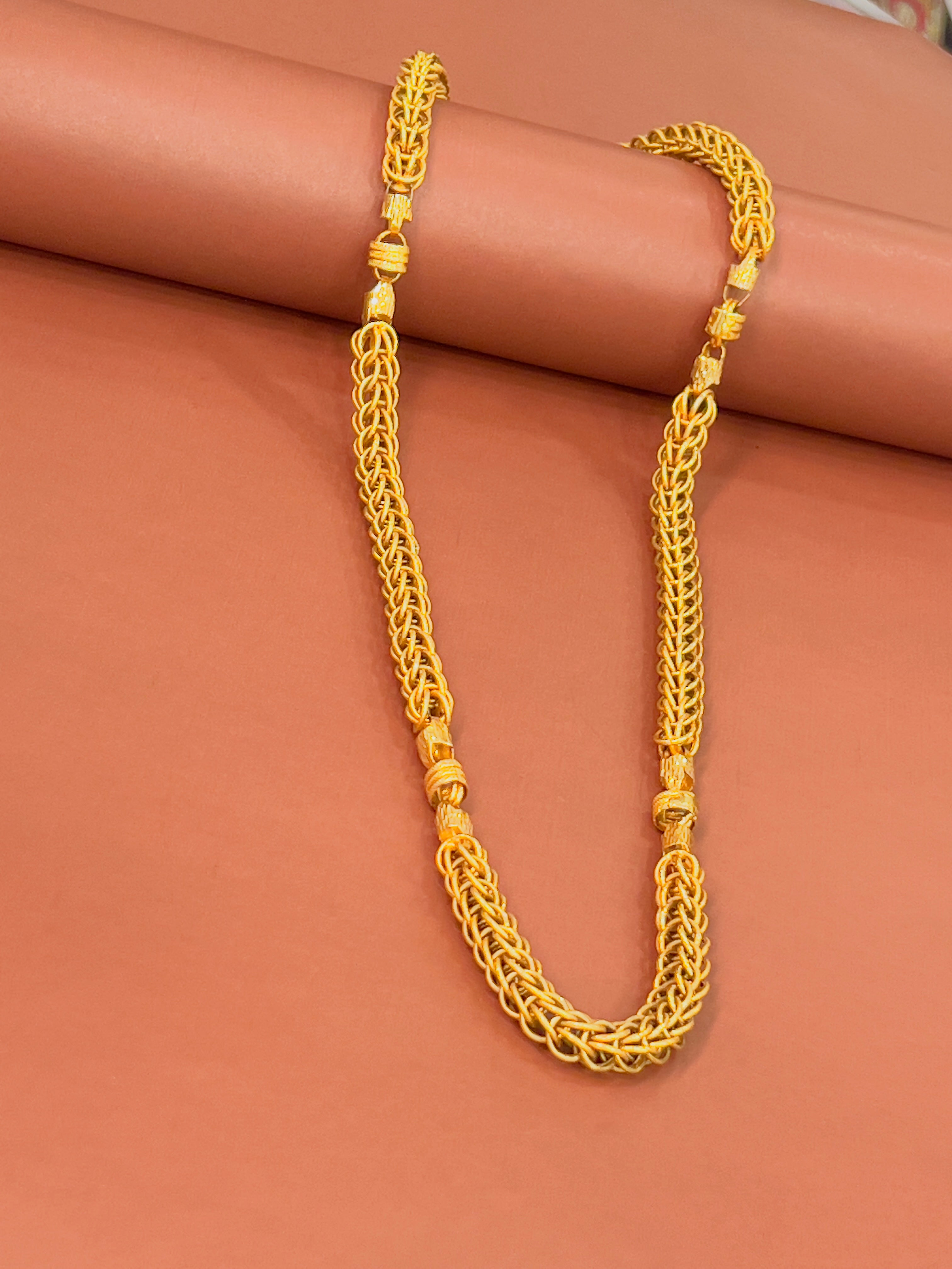 Golden Chain - GCH02